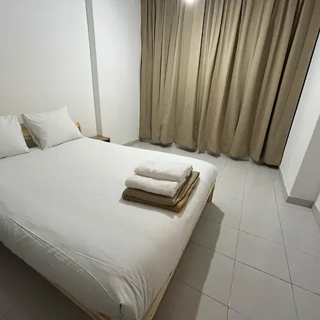 Apartament Three Bedroom Flat Queluz