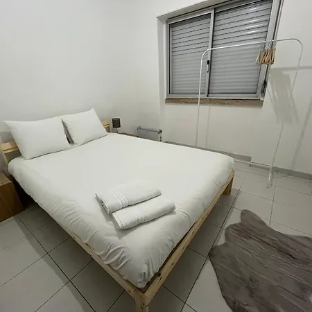 Apartament Three Bedroom Flat Queluz
